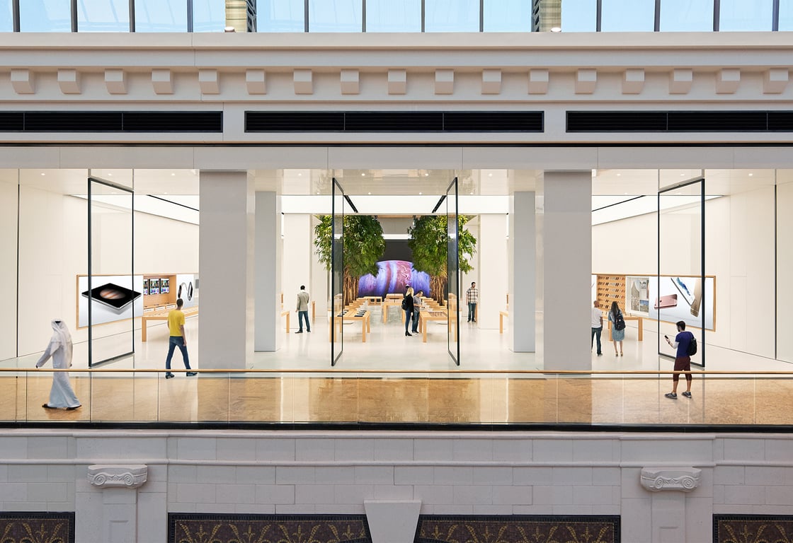 Luxury APPLE Store In Mall Of Emirates
