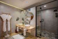 Washrooms & Shower Facilities