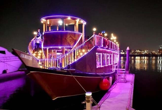 2.	Dinner Cruise In Style Around The Dubai Water Canal