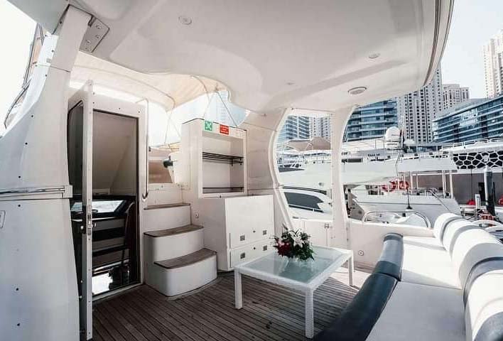 Features Of 50 Feet Athena Yacht 15 Pax
