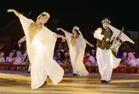 Violinist Lady (on Dinner Time)