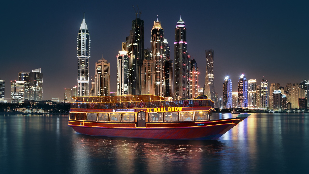 4.	Have A Luxury Dinner At Dubai Cruise