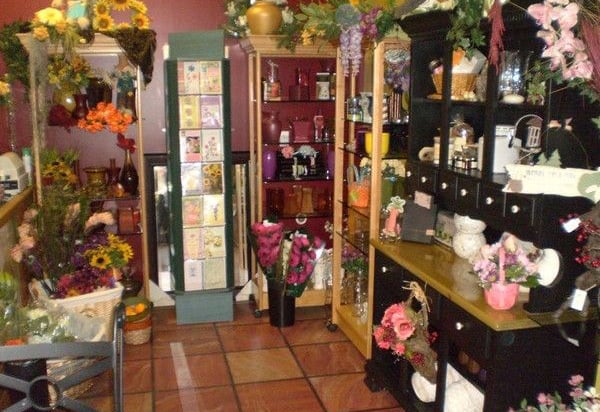 Gift Shops And Flowers Store