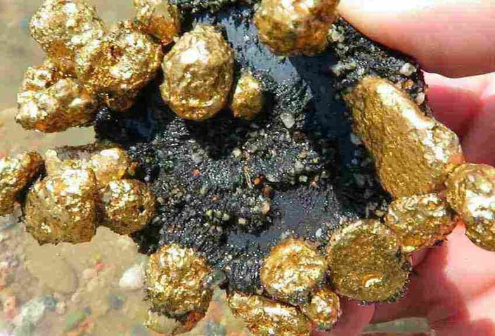 Large Quantities Of Copper And Gold, Discoveries