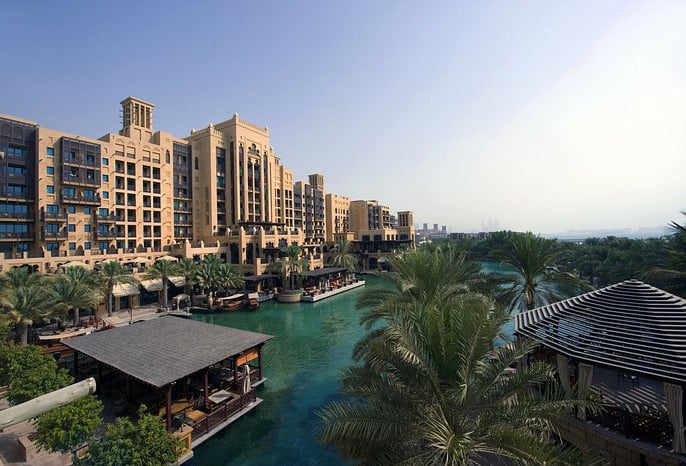 10.	 Fairmont The Palm