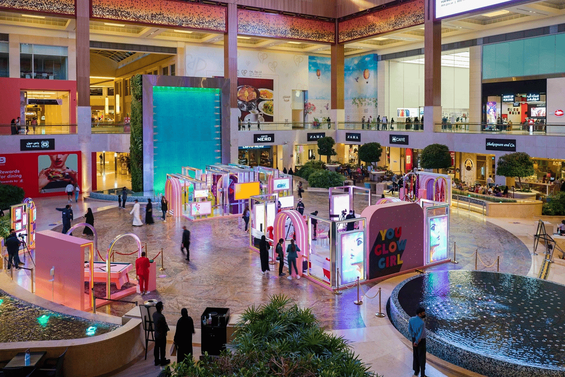 Cosmetics And Aromas Shops At Etihad Mall