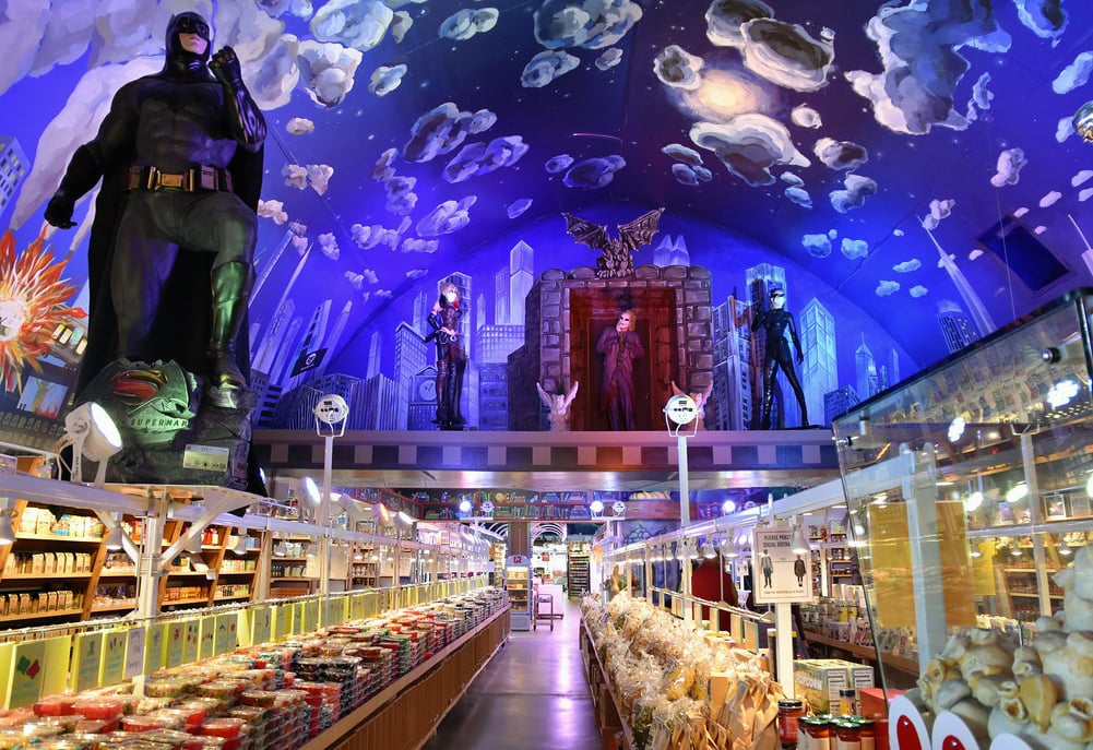 ix.	World’s Largest Candy Store