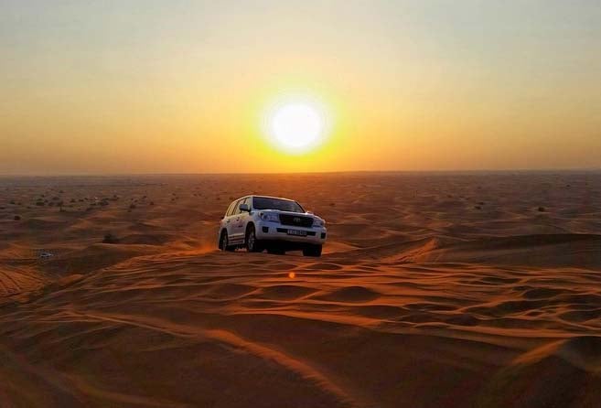 Enjoy Safari Sunset At Dubai