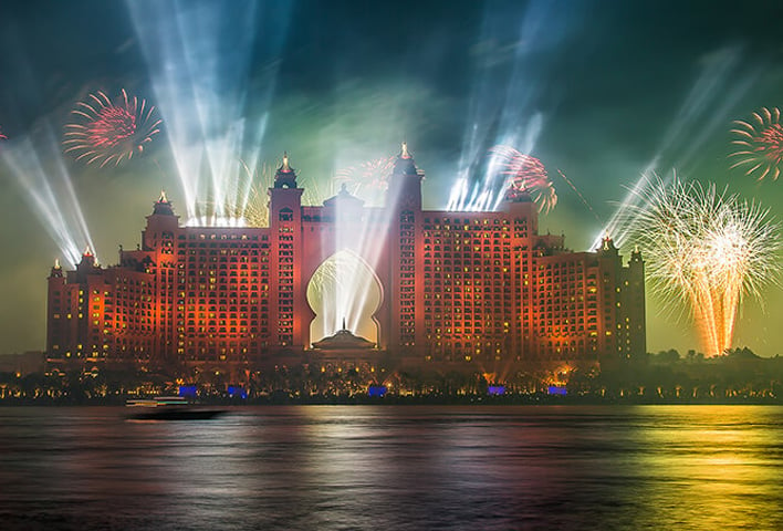 Enjoy The New Year With Your Friends At Atlantis The Palm