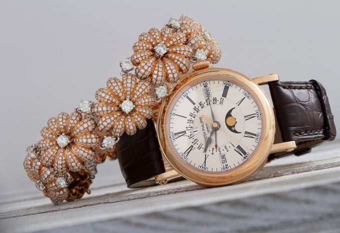 Luxurious Watches And Jewellery