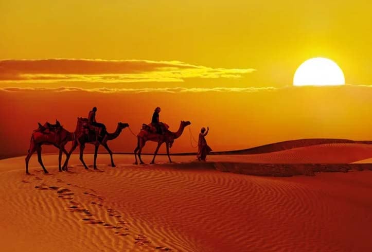 Mesmerizing Sun View At Desert