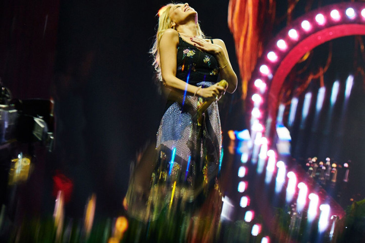 •	Atlantis Hosts A Kylie Minogue Performance