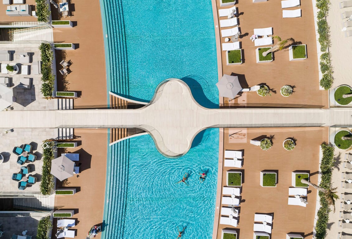 Stunning Terrace pool In Burj Al Arab