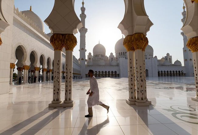 1.	Visit To The Sheikh Zayed Grand Mosque