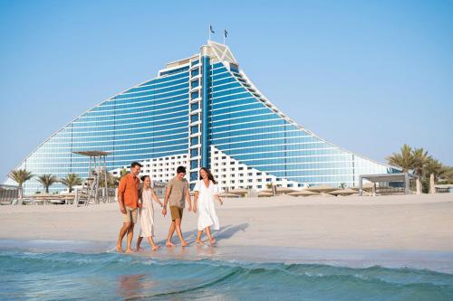 Why People Love To Visit At Jumeirah Beach Dubai