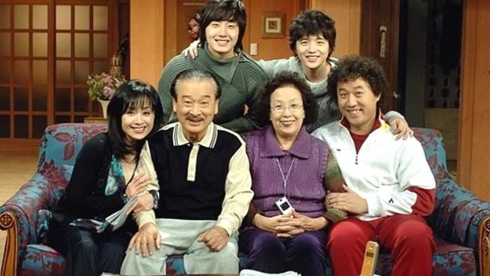 '하이킥' 김병욱 PD, 시트콤 '닥치고 스매싱'으로 컴백.