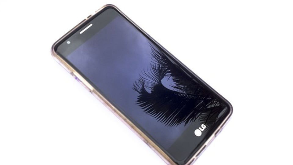 과거 보급형에 대한 새로운 가치를 보여줬던 LG 