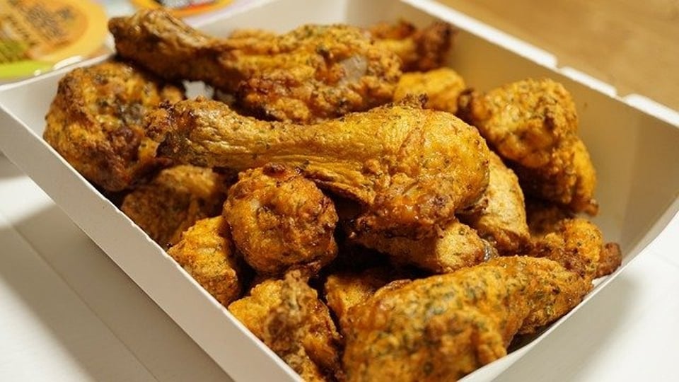 배달된 치킨이 불쌍해 보였던 이유.