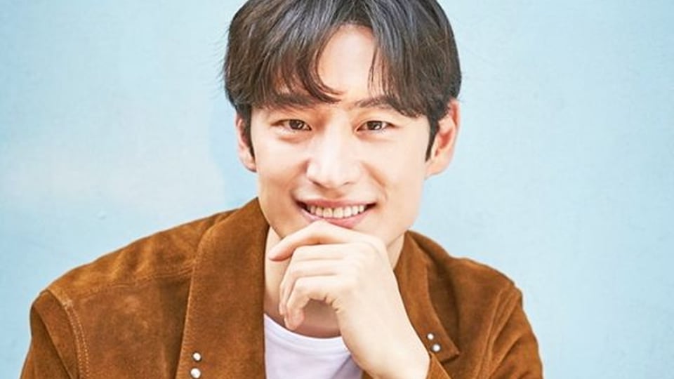 여심저격 이제훈이 말하는 "10살 어린 여자와 친해지는 비법".