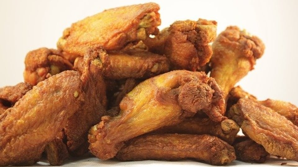 소비자를 위한 순살 치킨의 무게 비교.