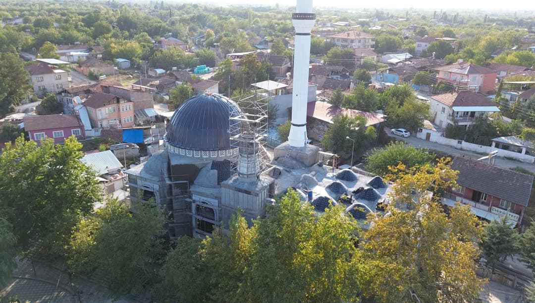 Dilek Merkez Camii Gönüllü Ellerin Katkısıyla Yükseliyor