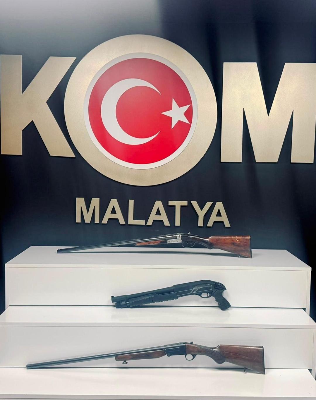 8 Adrese Eş Zamanlı Baskın!