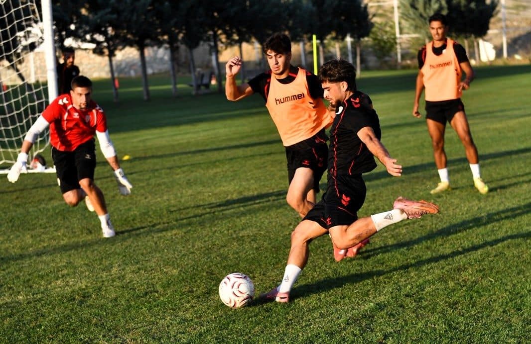 YEŞİLYURTSPOR’UN GÖZÜ DÖRTTE DÖRTTE