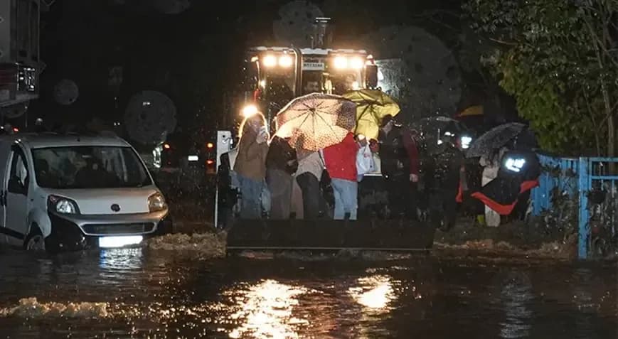 İstanbul Ayazağa’da Sel Faciası