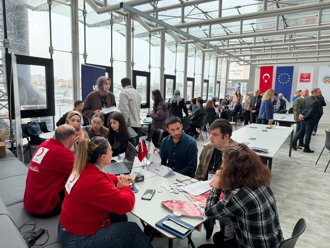 Malatya’da 100 Genç İşverenlerle Buluştu