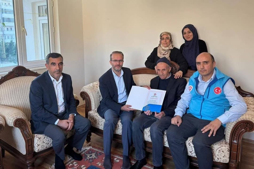 Alın Terini Hayra Dönüştürdü
