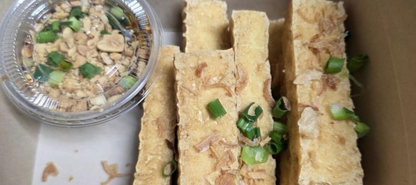 Jeeb My Jay – Air-Fried Tofu (จีบหมอฉัน / เต้าหู้อบ)
