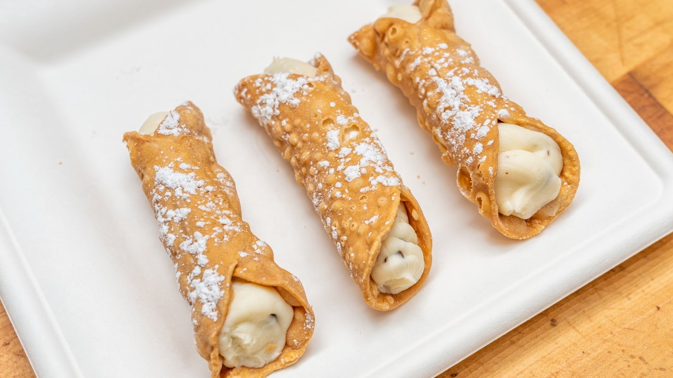 Cannolis (3 piece)