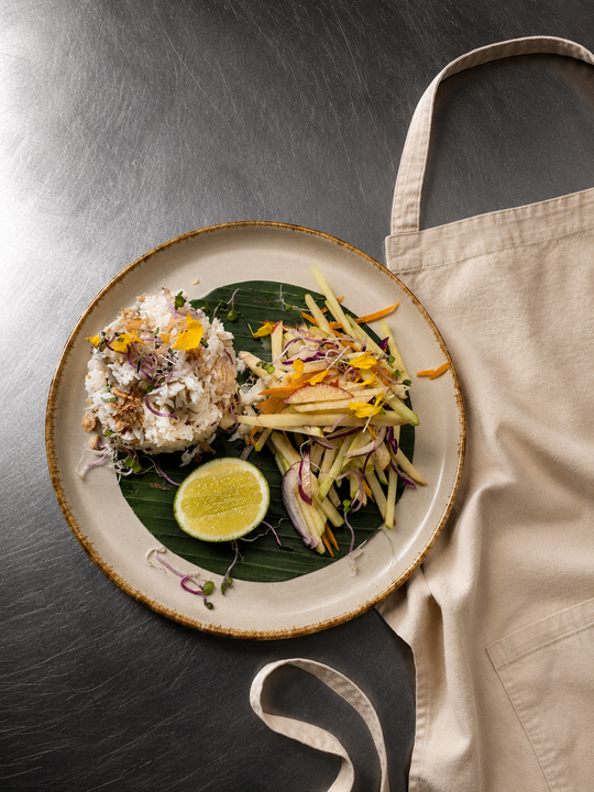 Ruk Ti Had – Crabby Jeeb Rice (รักที่หาด / ข้าวขยำปู)