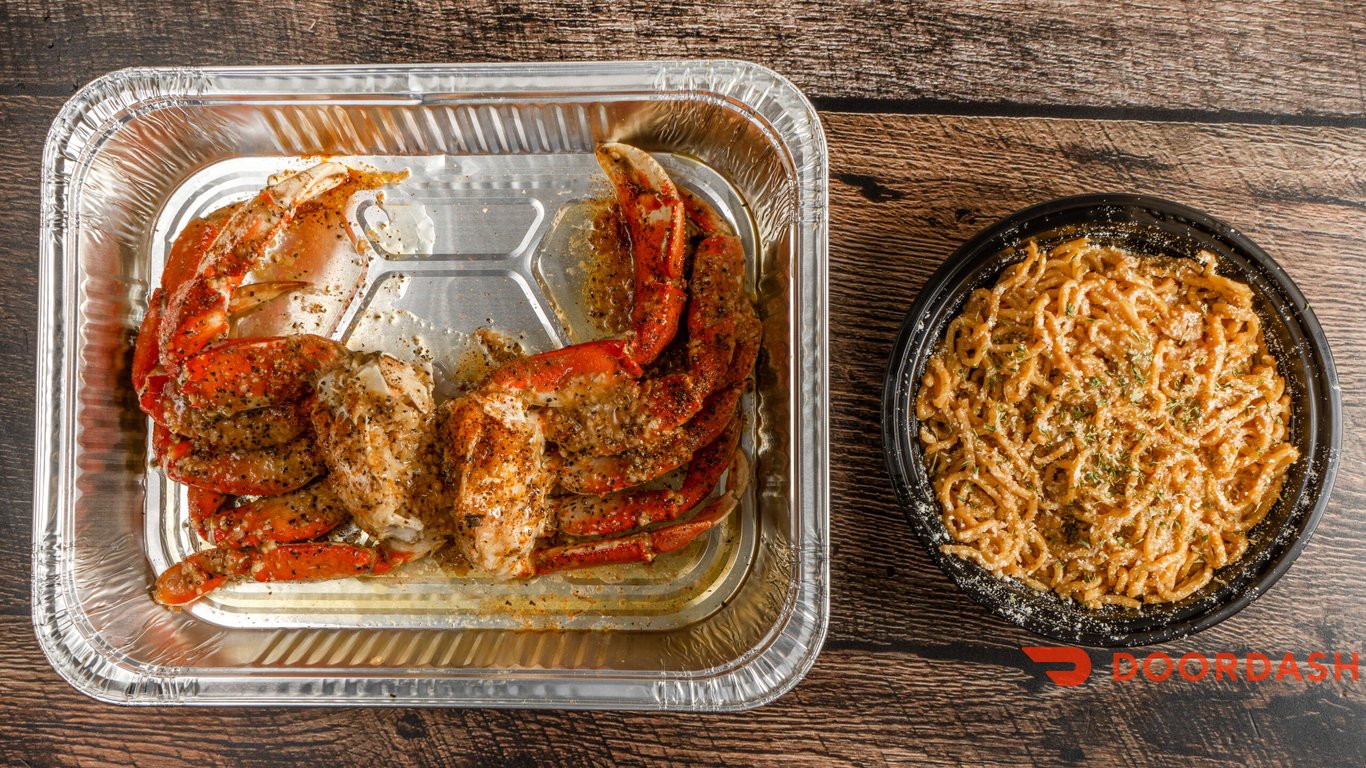 Roasted Garlic Crab with Garlic Noodles