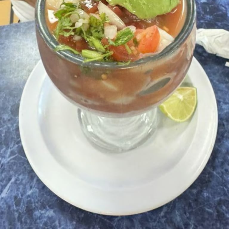 Cóctel La Sirenita (La Sirenita Seafood Cocktail)
