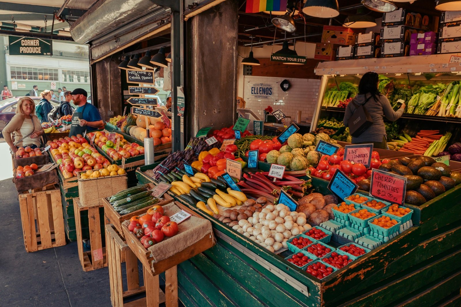 Fresh produce market display showing how supplier consolidation and smart purchasing reduce restaurant food costs