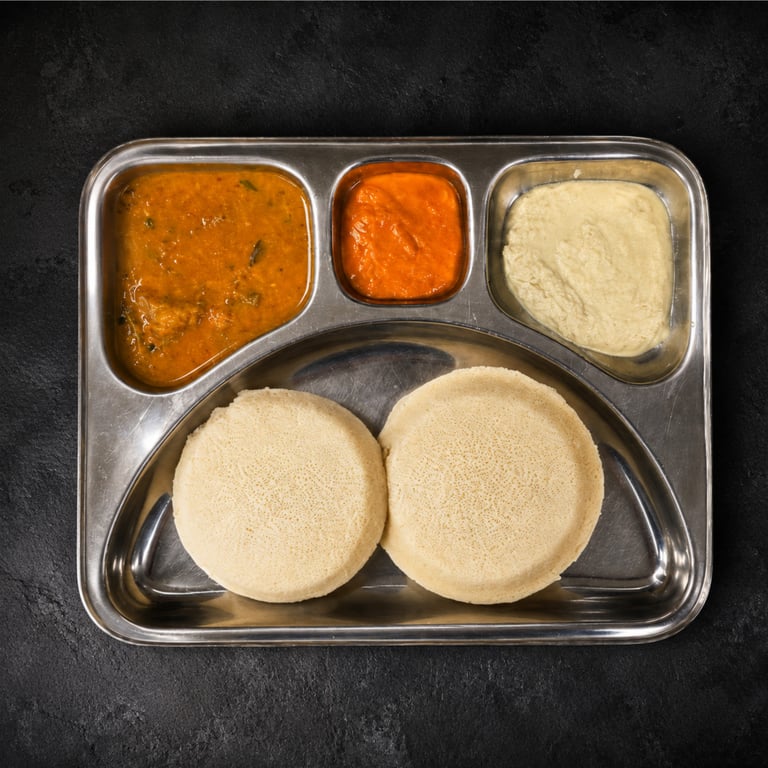 Thatte Idli (2 pieces)