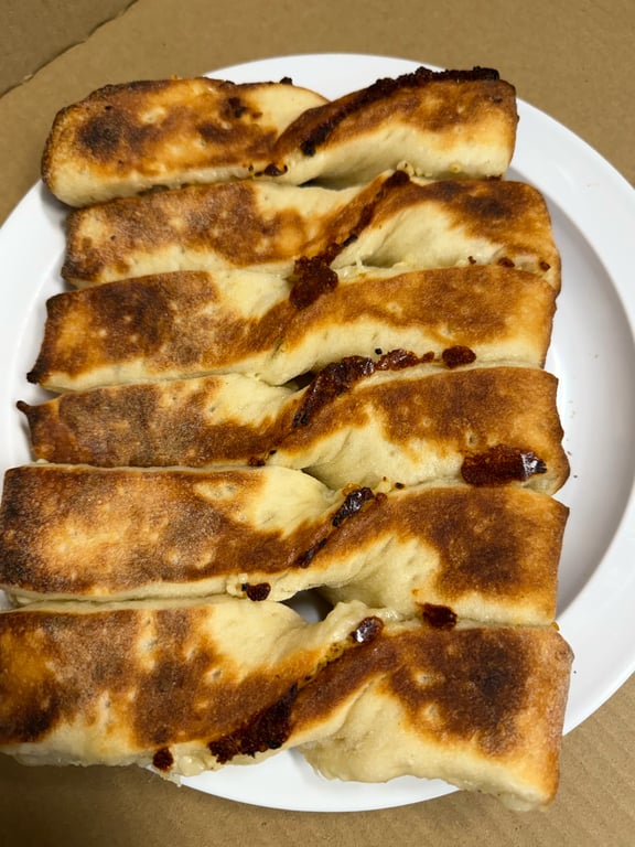Garlic Twist (6pcs)