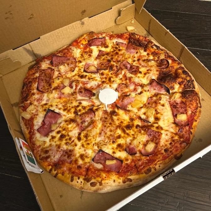 Maui Wowee Pizza