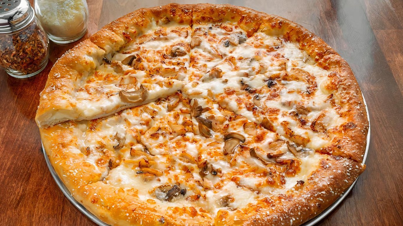 Large Piara Chicken Alfredo