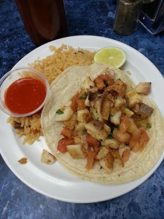 Taco De Pescado (Fish Taco)