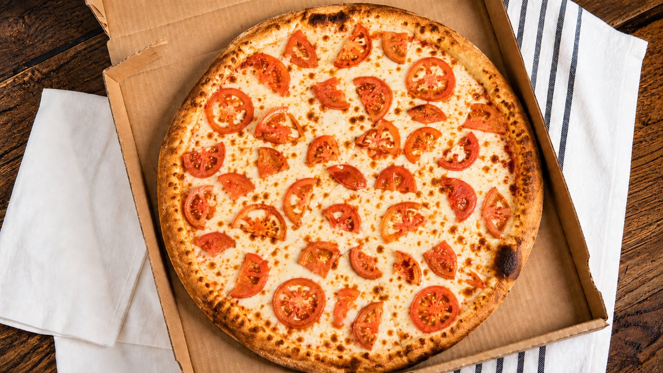 3 Cheese Tomato Pizza