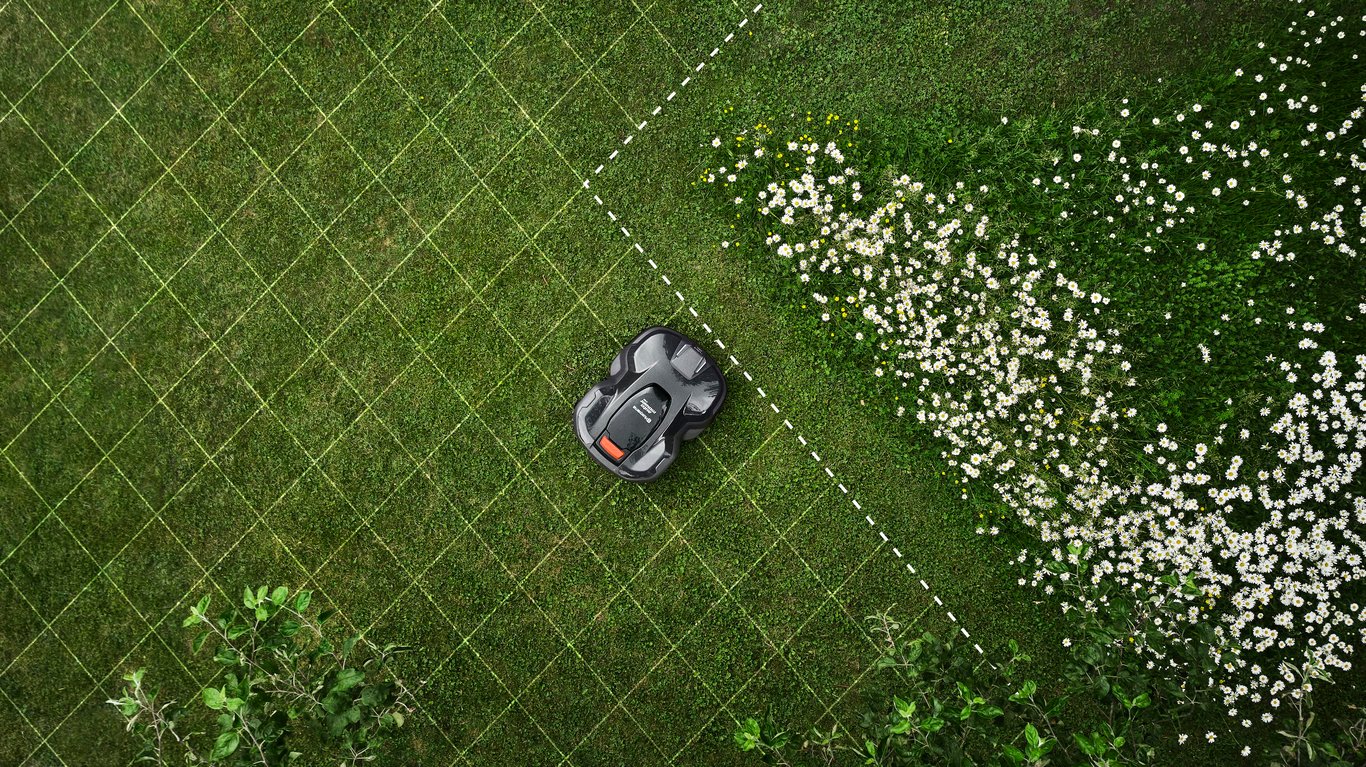 Funkce Automower® Zone Control umožňuje snadno vytvářet pracovní oblasti s různými nastaveními a dočasně zakázanými zónami.