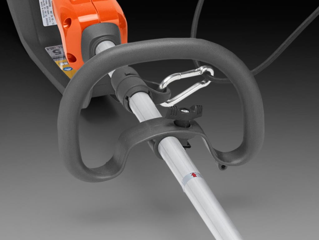 Popruh snižuje zatížení obou rukou a ramen a umožňuje postoj v méně namáhavé pracovní pozici.