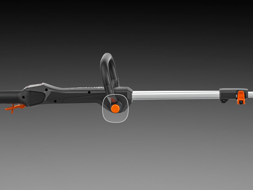 Elegantní černý design doplněný oranžovými detaily, které vás intuitivně navedou ke všem interakčním bodům