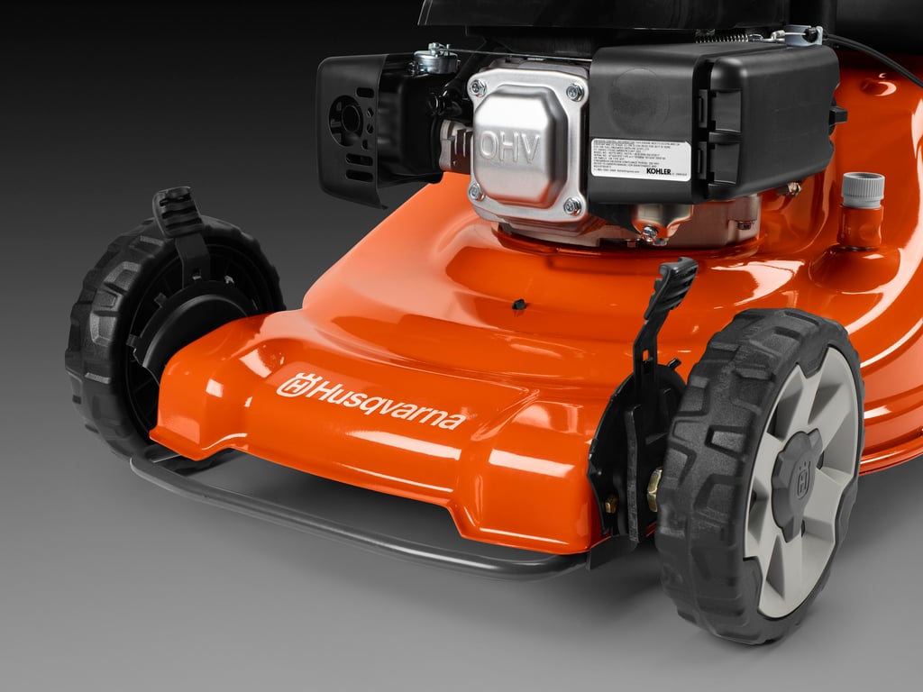 Zesílená přední část pro ochranu proti nárazu a větší odolnost.