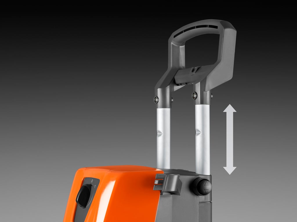 Robustní výsuvná rukojeť vám zpříjemní a usnadní přepravu a uskladnění.