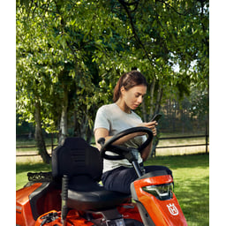 Obrázek #2 k produktu HUSQVARNA R 316TsX AWD (bez žac. ústrojí) 