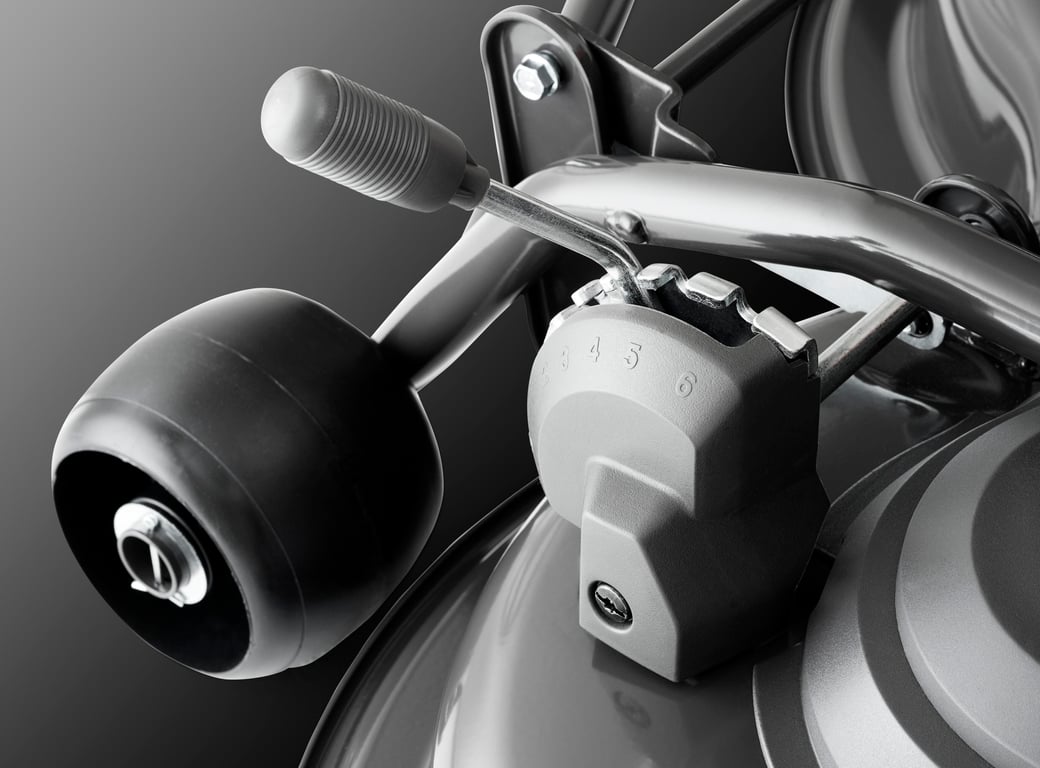 Snadné nastavení výšky sečení pomocí jediné páky.