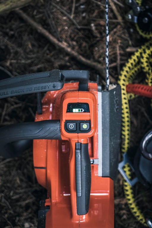 Ovládání klávesnice je intuitivní a nastavení lze snadno upravit pouhým stisknutím tlačítka.